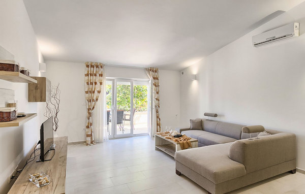Vakantiehuis - Pula , Kroatië - CLI453 306