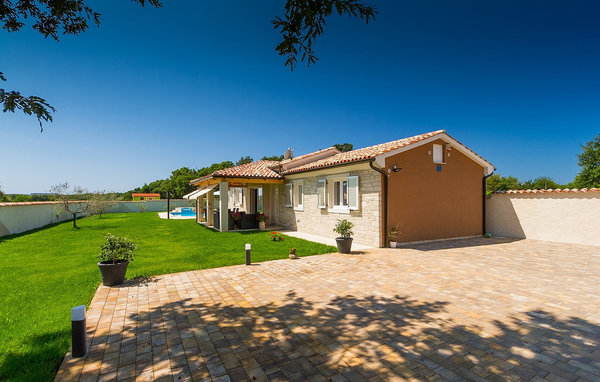 Feriehuse - Pula , Kroatien - CLI467 84