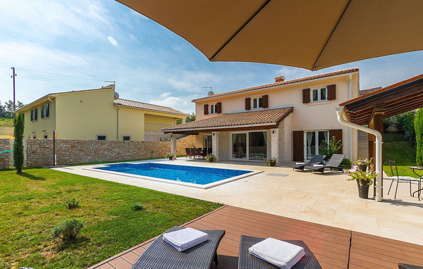 Dům Villa Natasha