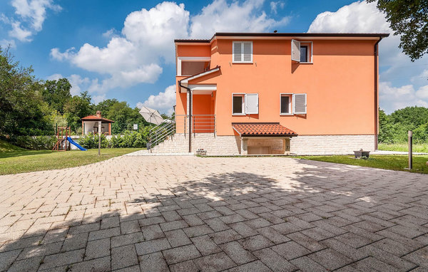 Dům Villa Topid