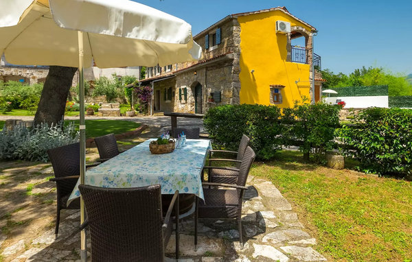 Dům Villa Mikales