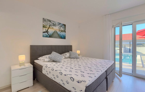 Vakantiehuis - Pula , Kroatië - CLI634 602