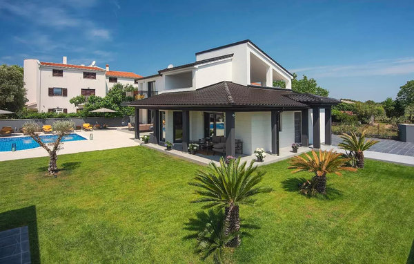 Feriehuse - Pula , Kroatien - CLI857 81