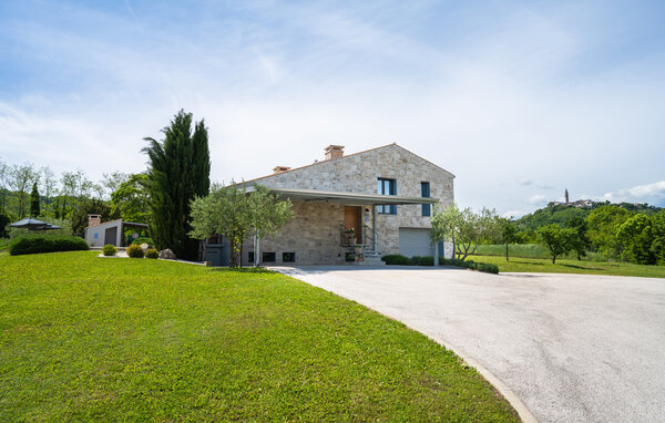Casa de vacaciones Villa Poimon