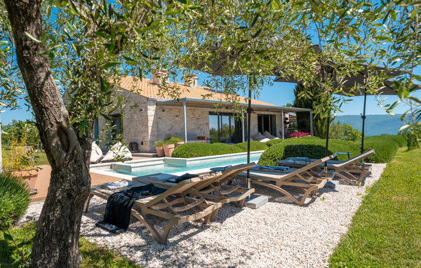 Casa de vacaciones Villa Poimon