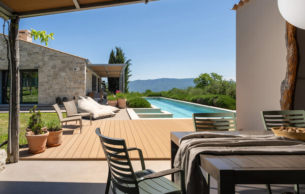 Casa de vacaciones Villa Poimon