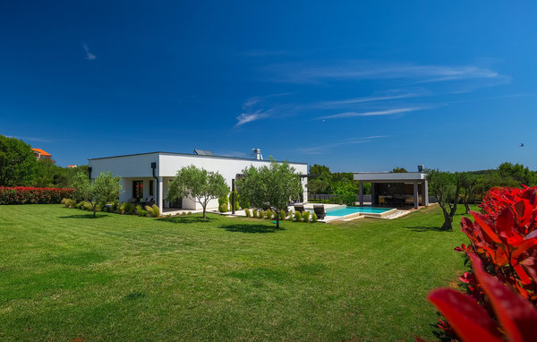 Dům Villa Momare
