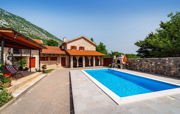 Dům Villa Castra