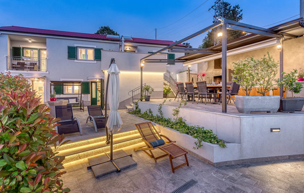 Semesterhus Villa Leticija