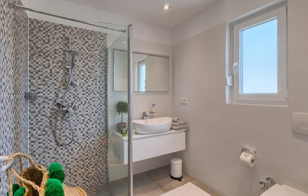 Semesterhus - Malinska , Kroatien - CLK141 702