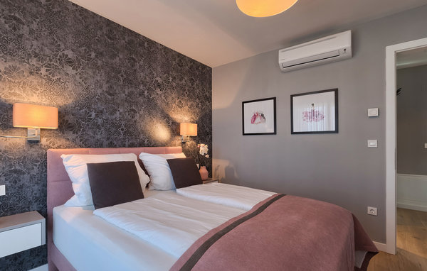 Semesterhus - Malinska , Kroatien - CLK141 608