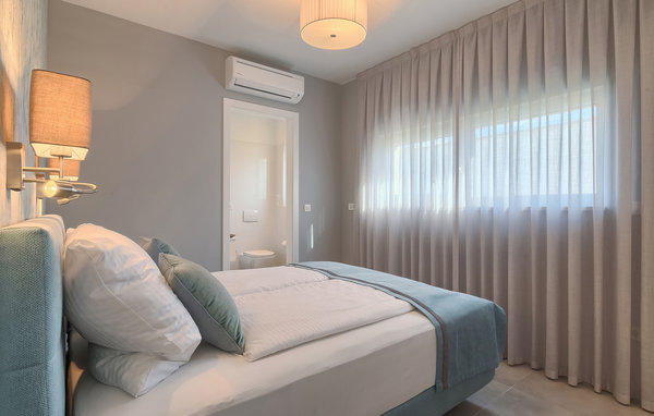Semesterhus - Malinska , Kroatien - CLK141 613