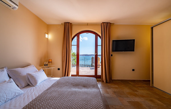 Holiday Home - Karlobag , Croatia - CLK173 606