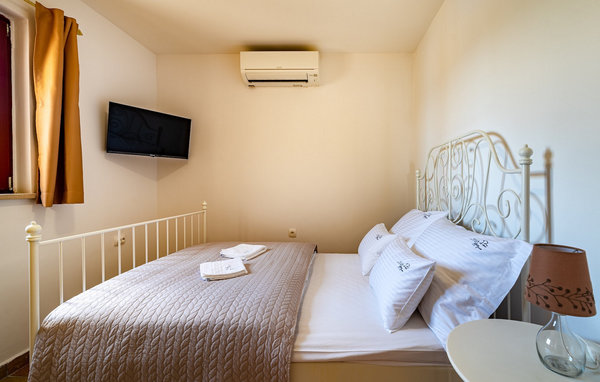 Holiday Home - Karlobag , Croatia - CLK173 611