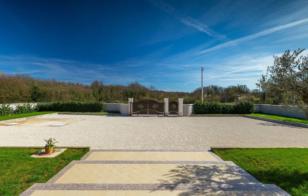 Holiday Home - Tinjan , Croatia - CLS011 101