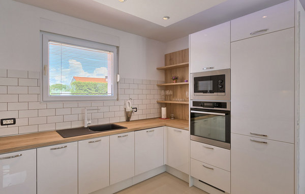 Feriehus - Pula , Kroatia - CLS048 405
