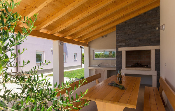 Feriehus - Pula , Kroatia - CLS048 102