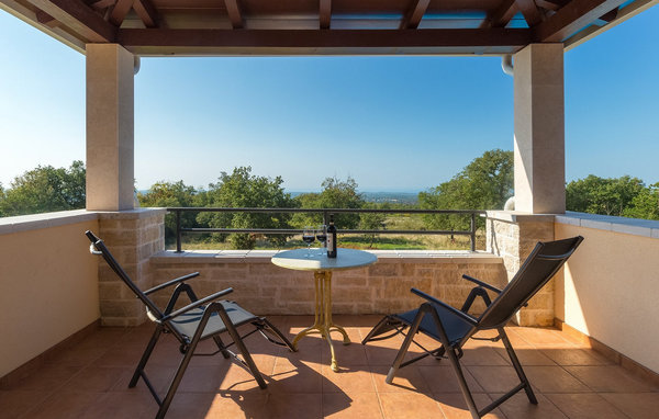 Dom Villa Laura An