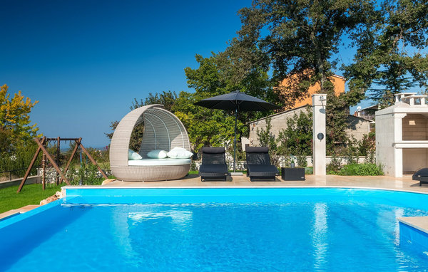 Dom Villa Laura An