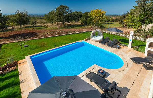 Dom Villa Laura An