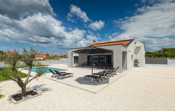 Vakantiehuis - Pula-Marcana , Kroatië - CLS202 81