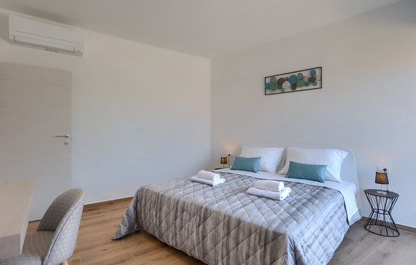 Vakantiehuis - Pula , Kroatië - CLS255 605