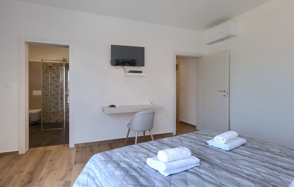 Vakantiehuis - Pula , Kroatië - CLS255 606