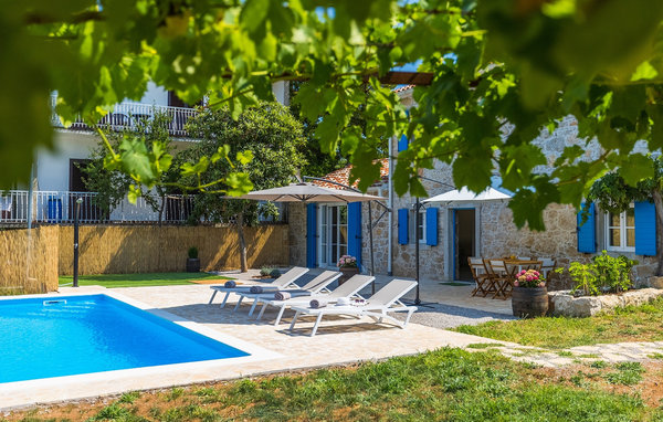 Dům Villa Laura Ripenda