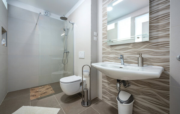 Vakantiehuis - Tinjan , Kroatië - CLS310 707