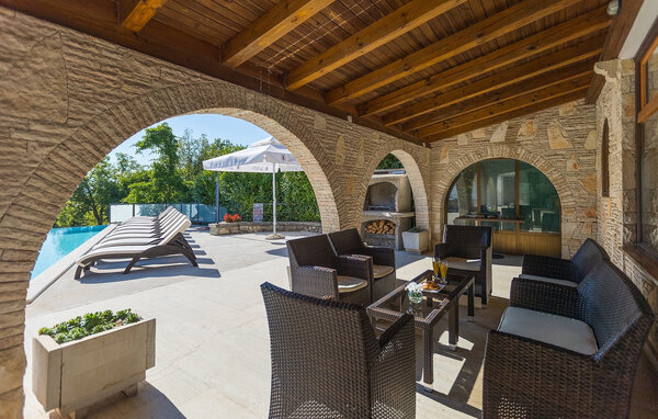 Vakantiehuis - Tinjan , Kroatië - CLS310 106