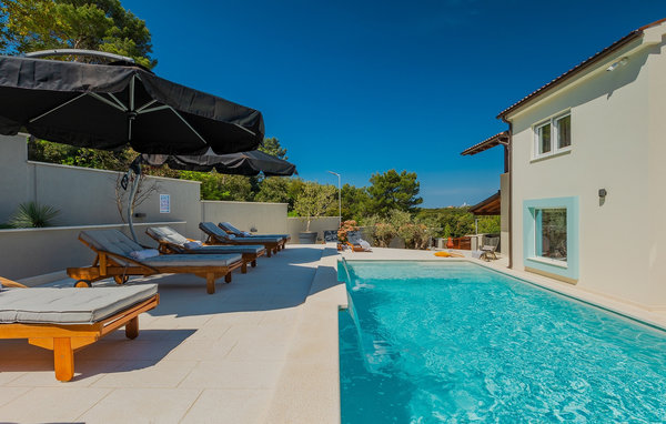 Vacation home Villa Forest Bay