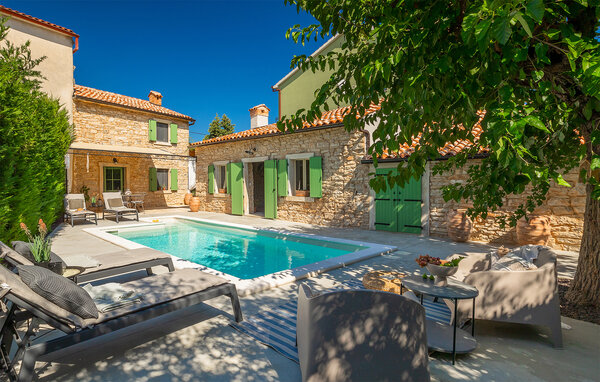 Holiday Home - Pula-Galizana , Croatia - CLS414 1