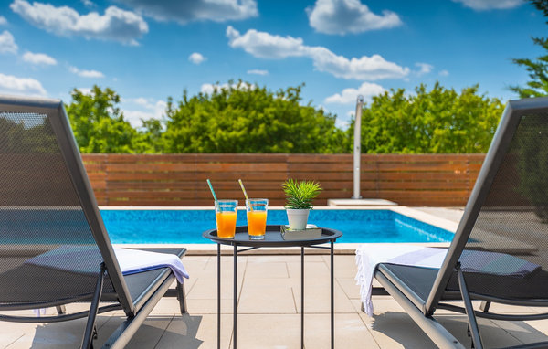 Holiday Home - Tinjan , Croatia - CLS453 7