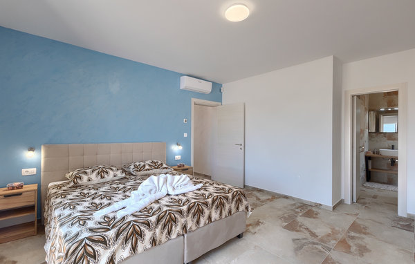 Feriehus - Pula , Kroatia - CLS478 603