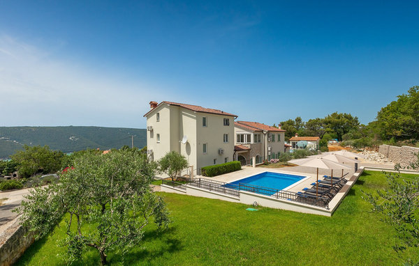 Dům Villa Camellia Trget