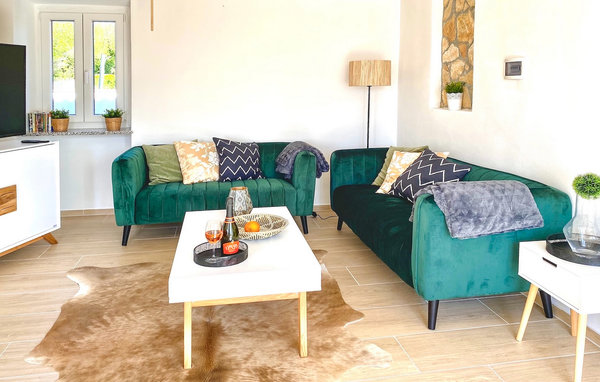 Vacation home Villa Paradiz