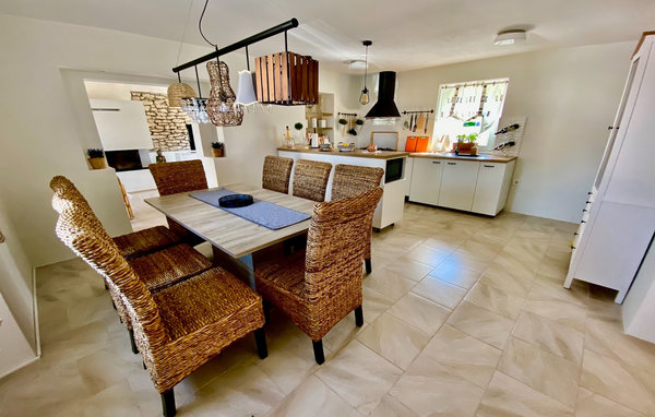 Vacation home Villa Paradiz