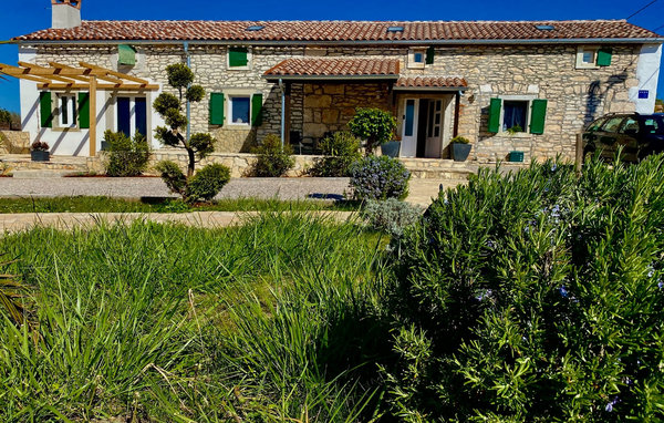 Vacation home Villa Paradiz