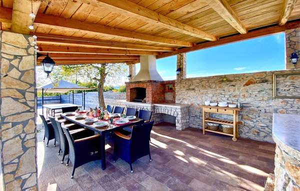 Vacation home Villa Paradiz