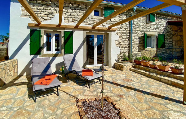 Vacation home Villa Paradiz