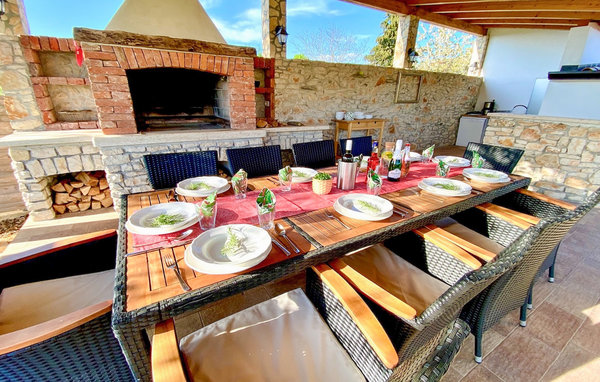 Vacation home Villa Paradiz