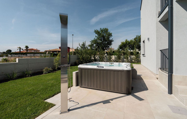Domy wakacyjne - Kastelir , Chorwacja - CLS588 102