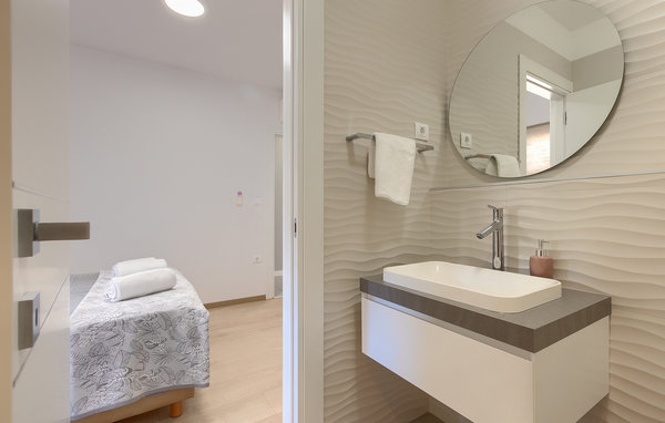 Vakantiehuis - Pula , Kroatië - CLS664 703