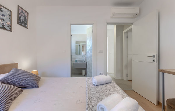 Vakantiehuis - Pula , Kroatië - CLS664 606