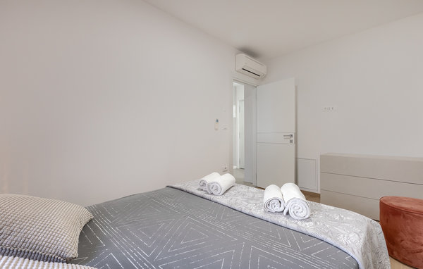 Vakantiehuis - Pula , Kroatië - CLS664 609