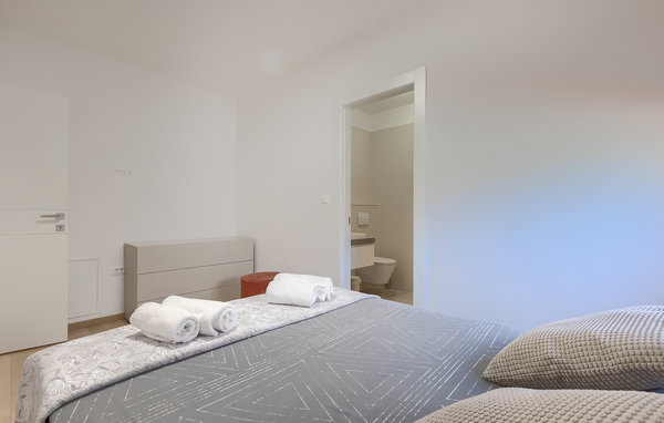 Vakantiehuis - Pula , Kroatië - CLS664 610