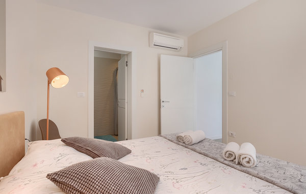 Vakantiehuis - Pula , Kroatië - CLS664 615