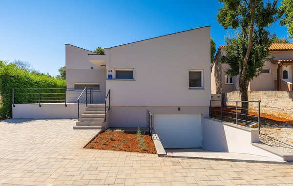 Vakantiehuis - Pula , Kroatië - CLS664 83