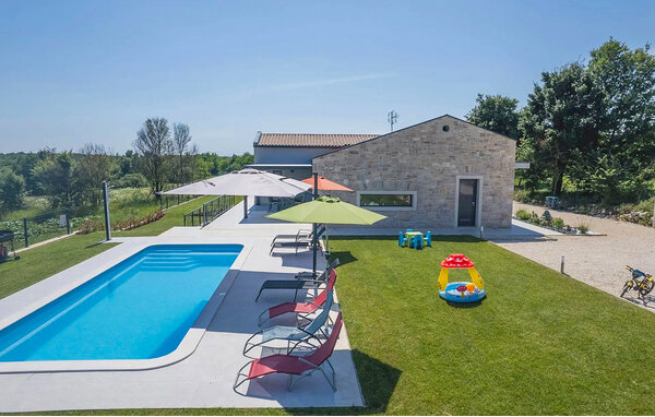 Dům Villa Levak