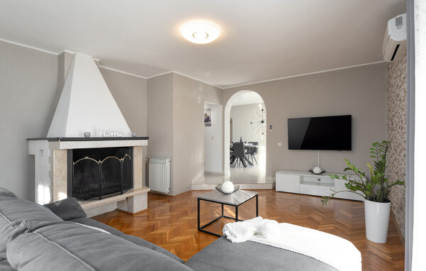 Dům Villa Lara